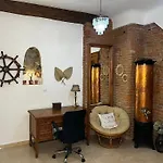 Vintage Luxury Apartment Old City