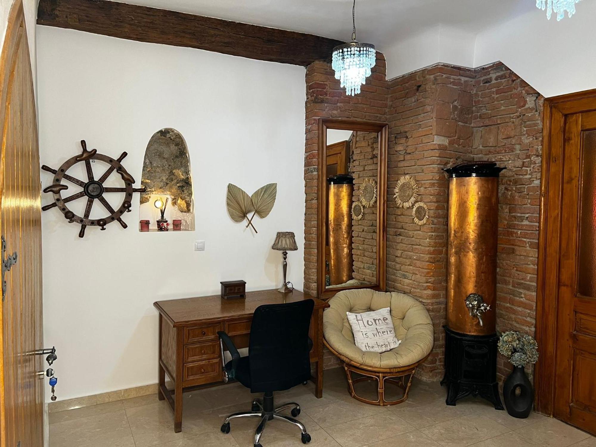 Vintage Luxury Old City Appartamento Braşov