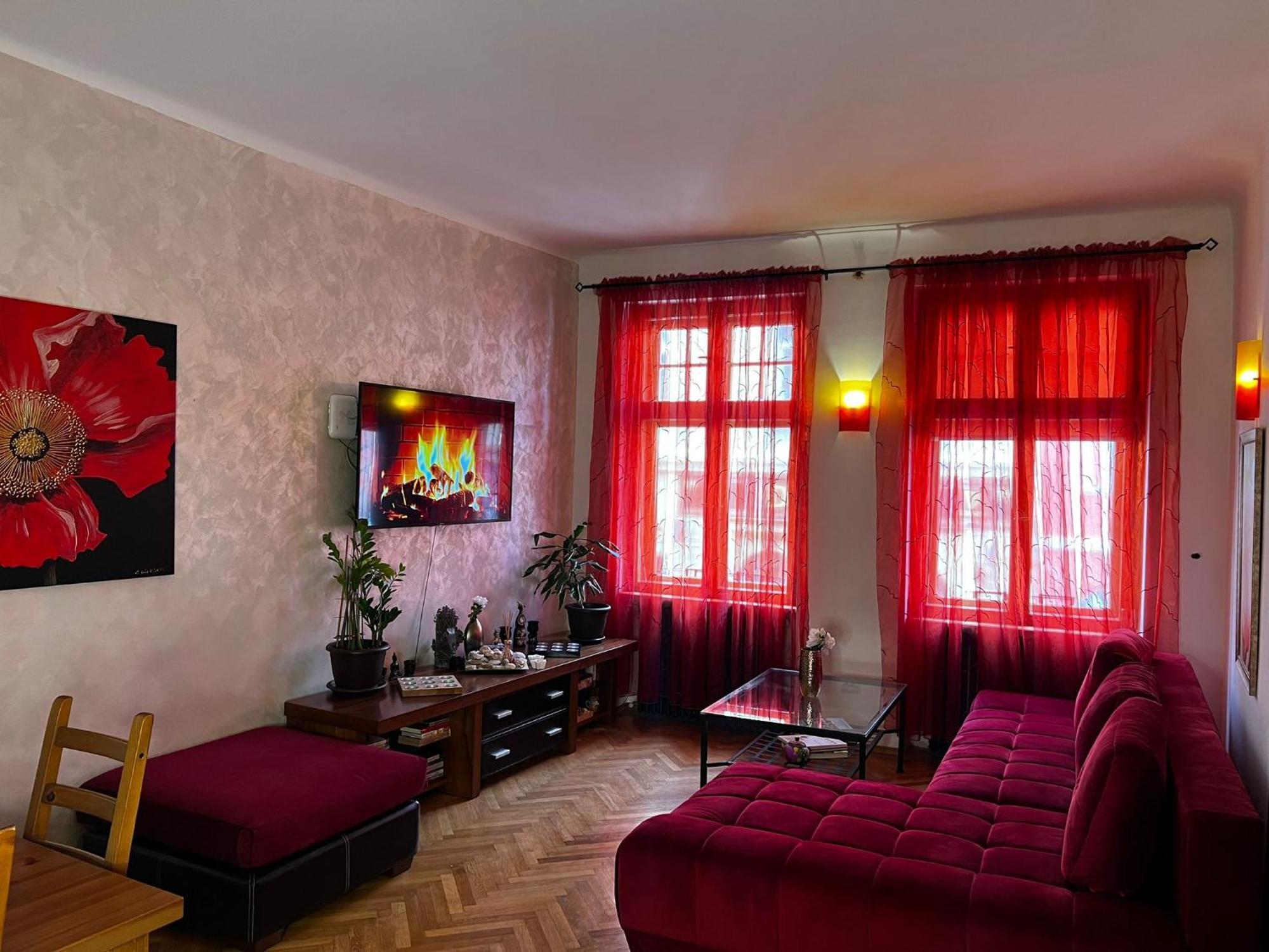 Vintage Luxury Old City Apartment Brasov