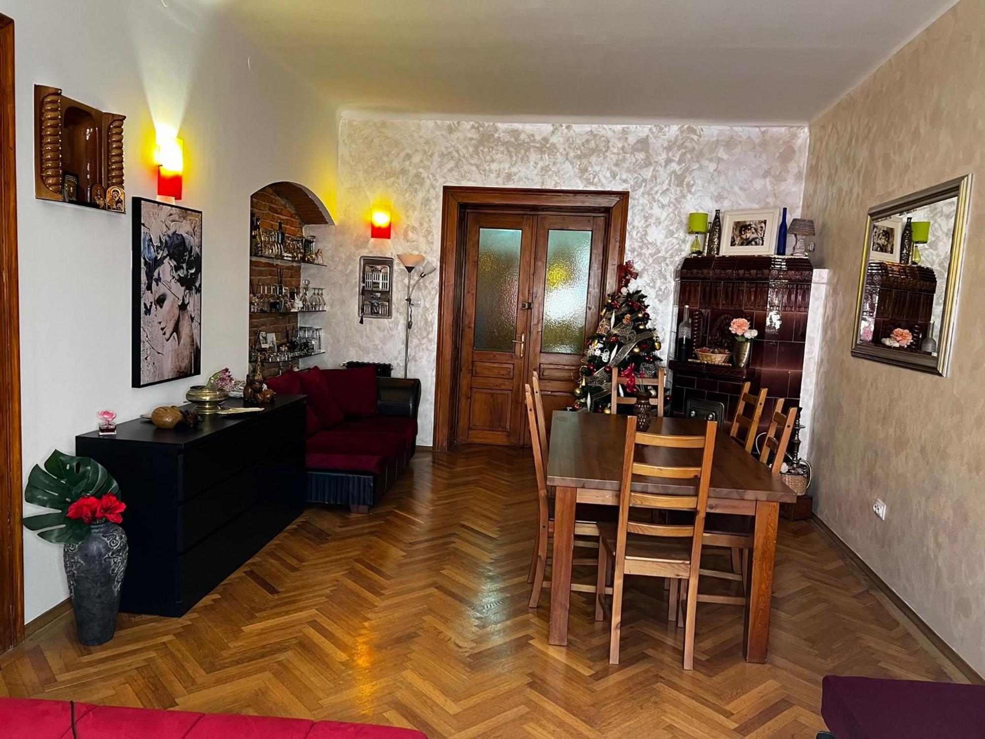 Vintage Luxury Old City Appartamento Braşov